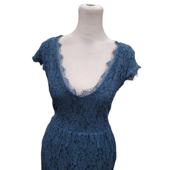 Aritzia Babaton Women's Tobias‎ Eyelash Lace Mini Dress Size 6 - Picture 3 of 14